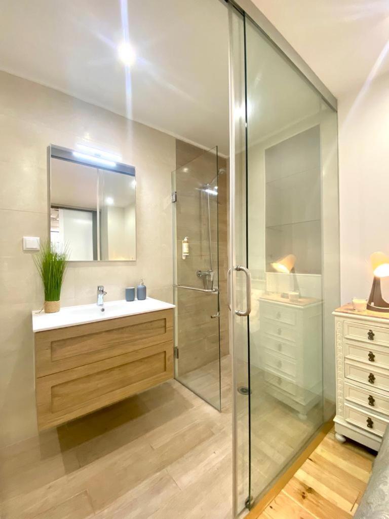 Farmacia Vila Lobos Apartment Lisbon Luaran gambar