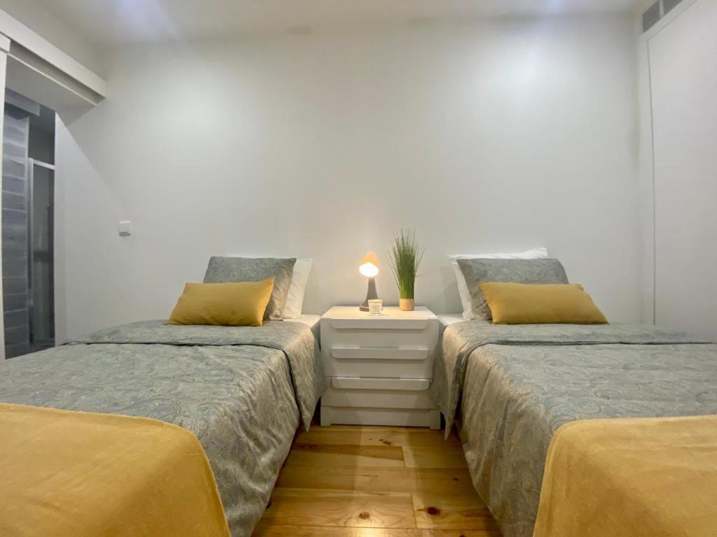 Farmacia Vila Lobos Apartment Lisbon Luaran gambar