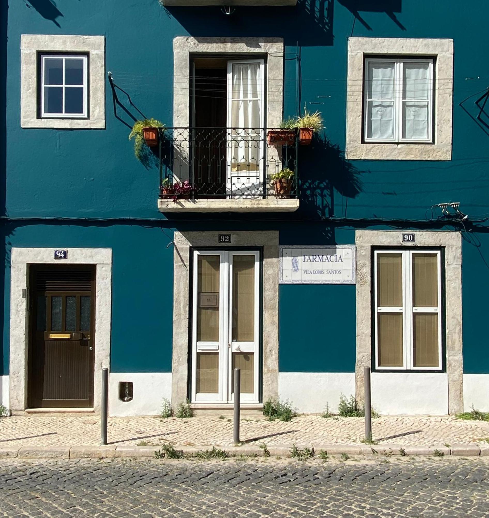 Farmacia Vila Lobos Apartment Lisbon Luaran gambar